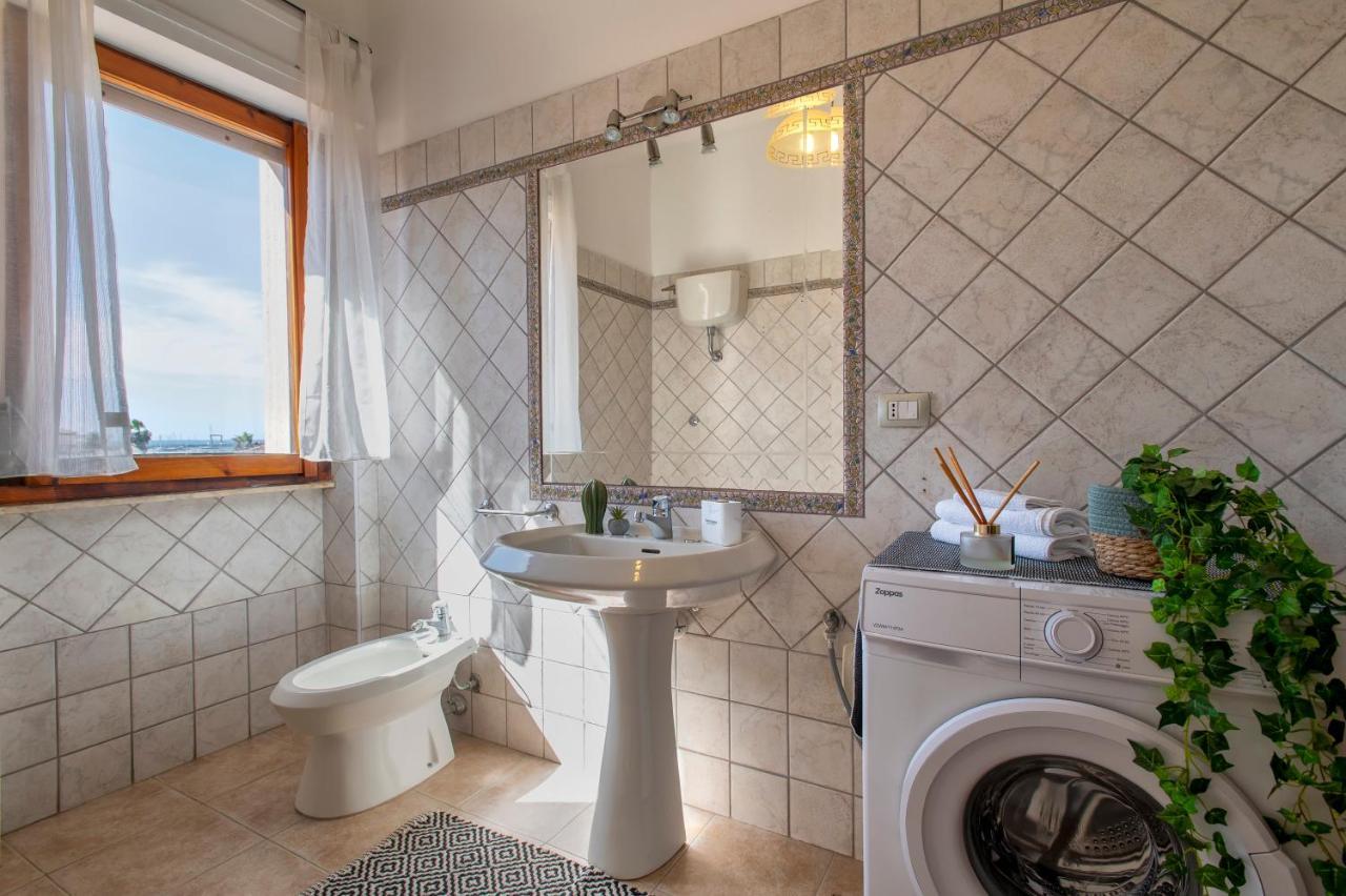 Apartamento Lungomare Garibaldi - Attico A Due Passi Dal Mare Alguer Exterior foto