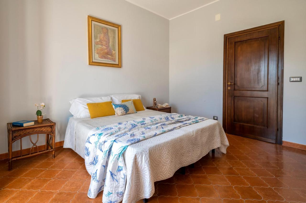 Apartamento Lungomare Garibaldi - Attico A Due Passi Dal Mare Alguer Exterior foto
